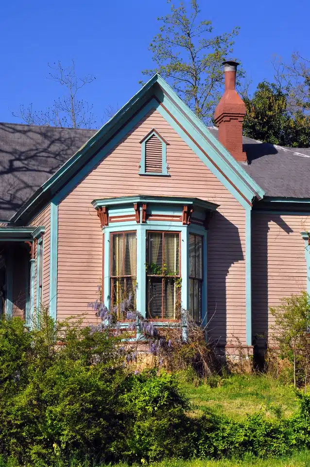 victorian-window-trim