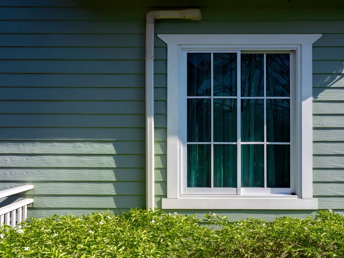 window-trim-white