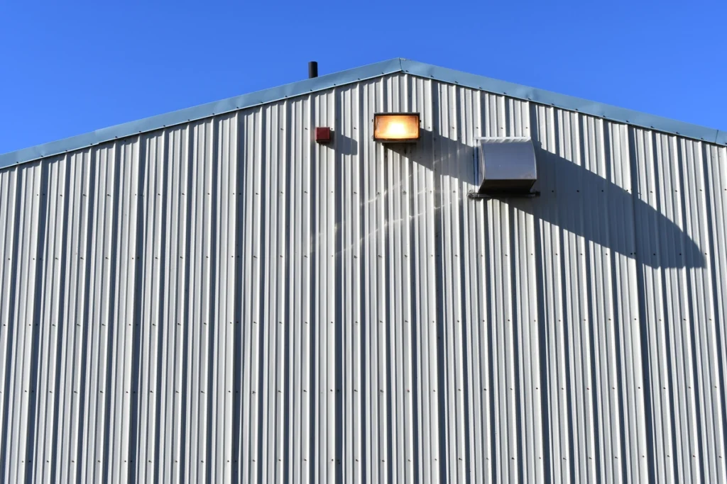 pole barn-close up