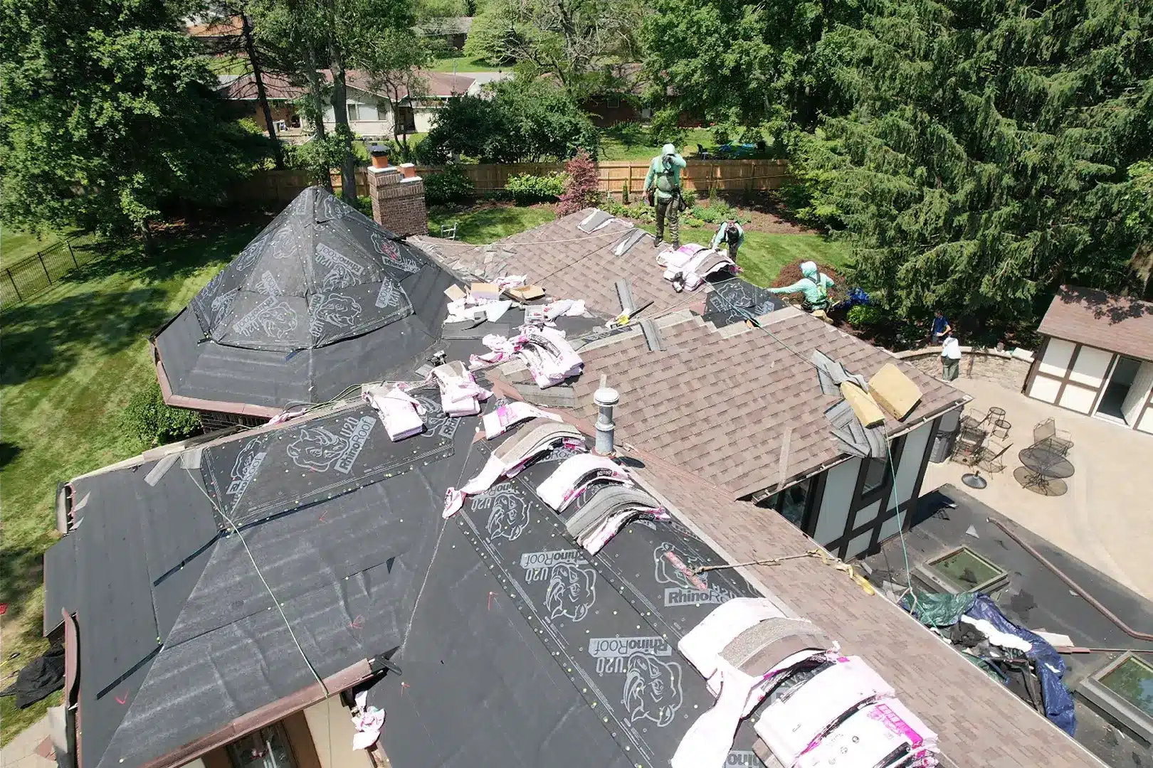 work on a New Roof in Bowling Green
