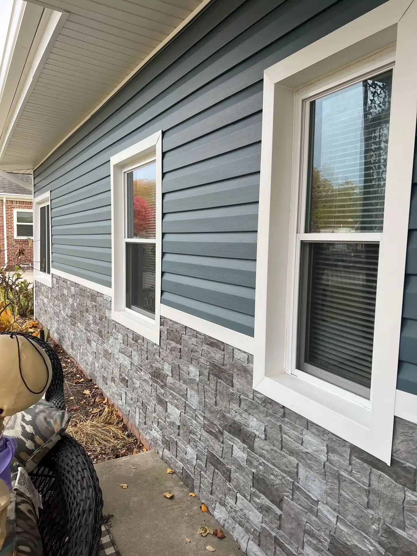 new vinyl siding with stone impressions in Toledo, OH